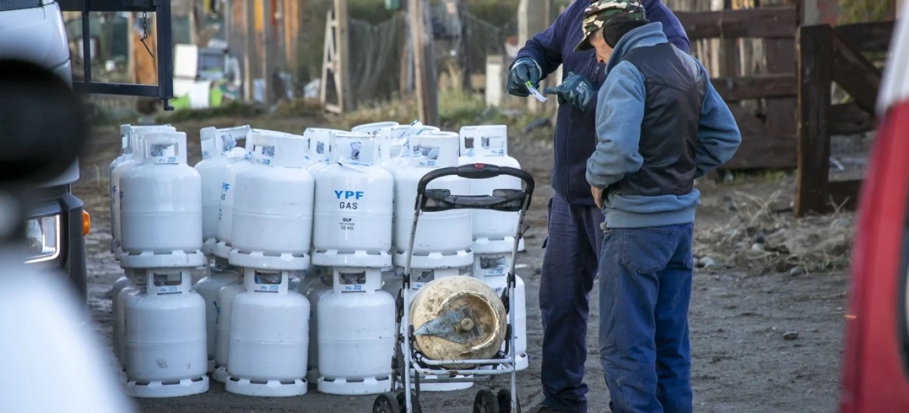 Empezaron a repartir las primeras garrafas del Plan Calor Gas en Río Negro