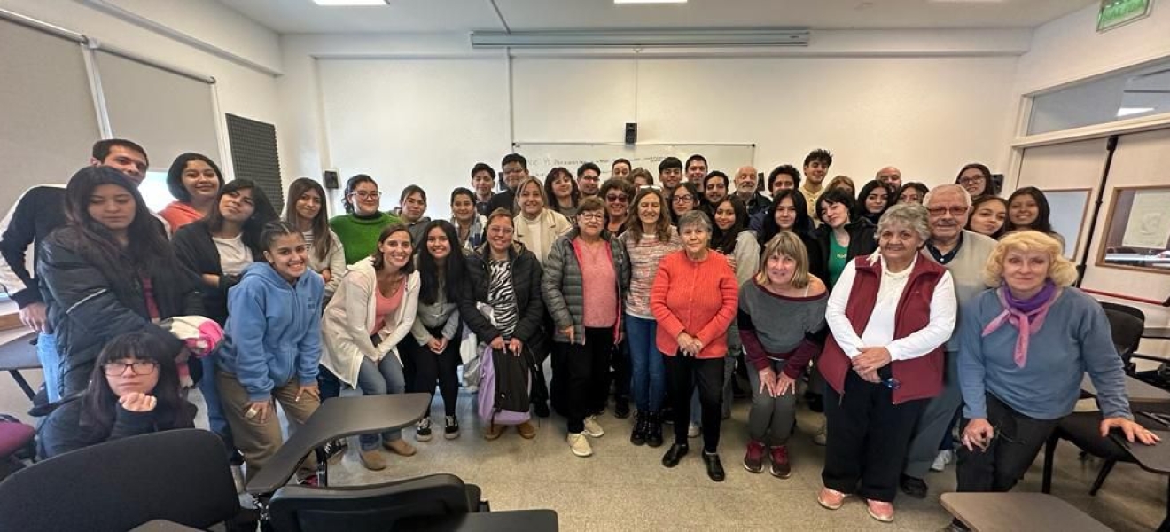 Bariloche y turismo. Encuentro entre estudiantes de UPAMI y Hotelería UNRN
