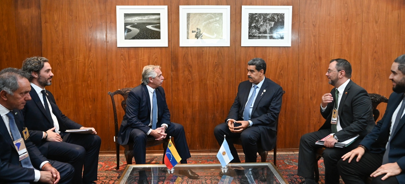 El presidente se reunió con Nicolás Maduro y le pidió que Venezuela vuelva a los organismos y foros internacionales