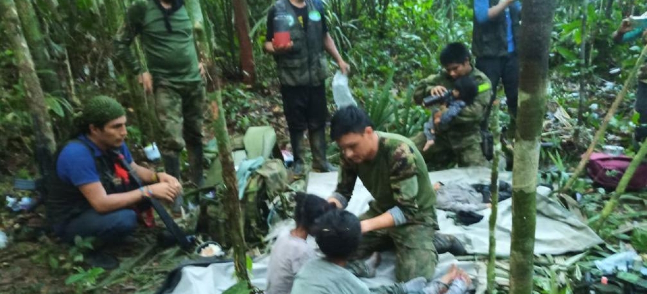 "Mi mamá se murió": dramático rescate de los niños en la selva colombiana