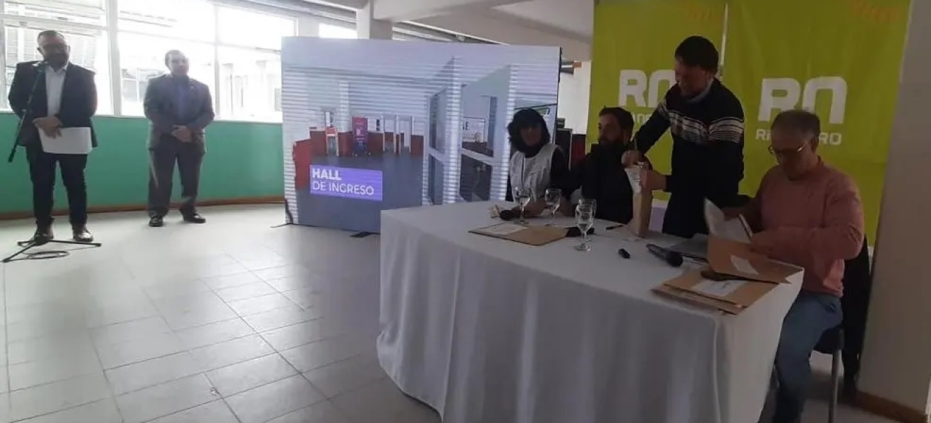 (((video))) Tres ofertas para remodelar la Escuela 295 en Bariloche
