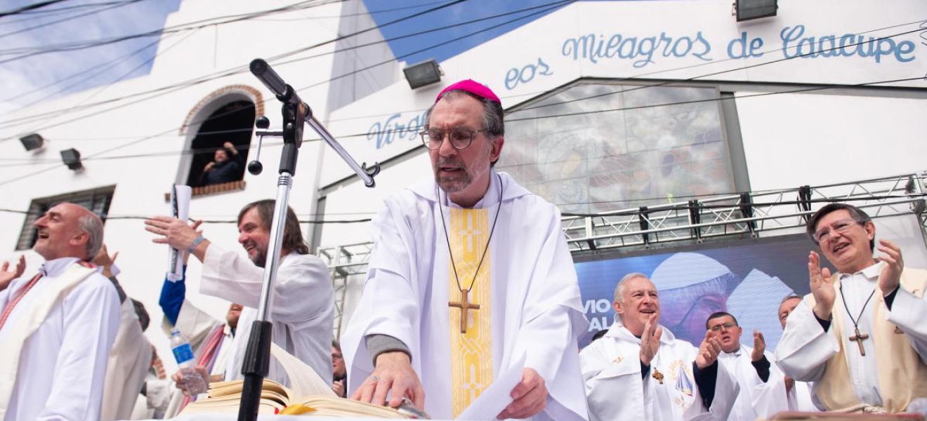 Misa en desagravio por los ultrajes de Milei contra la figura del Papa