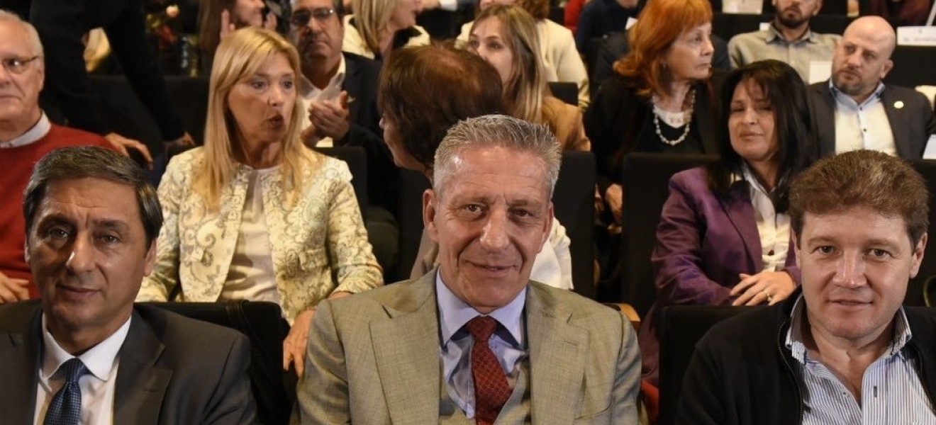 Gobernador de Chubut en la Convocatoria Nacional por la Educación Pública