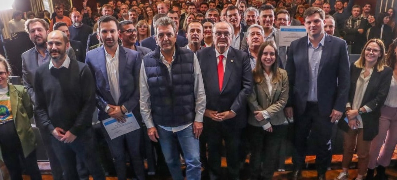 Chubut participó del anuncio de inversiones para parques industriales del país