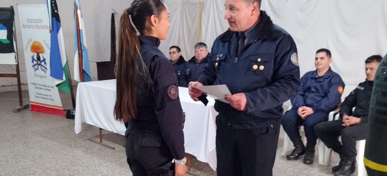 Agustina Morais es la 1era policía rionegrina en aprobar un curso nacional de explosivos