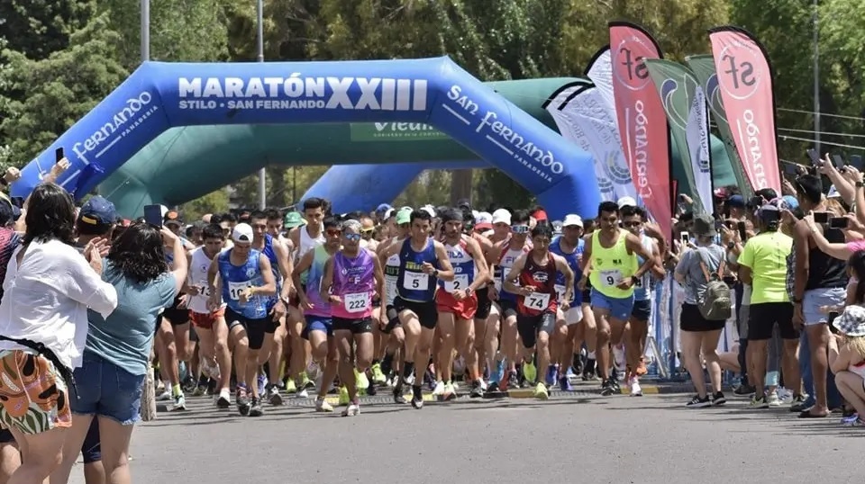 Atletas de todo el país llegan a Viedma para la 24° Maratón Stilo