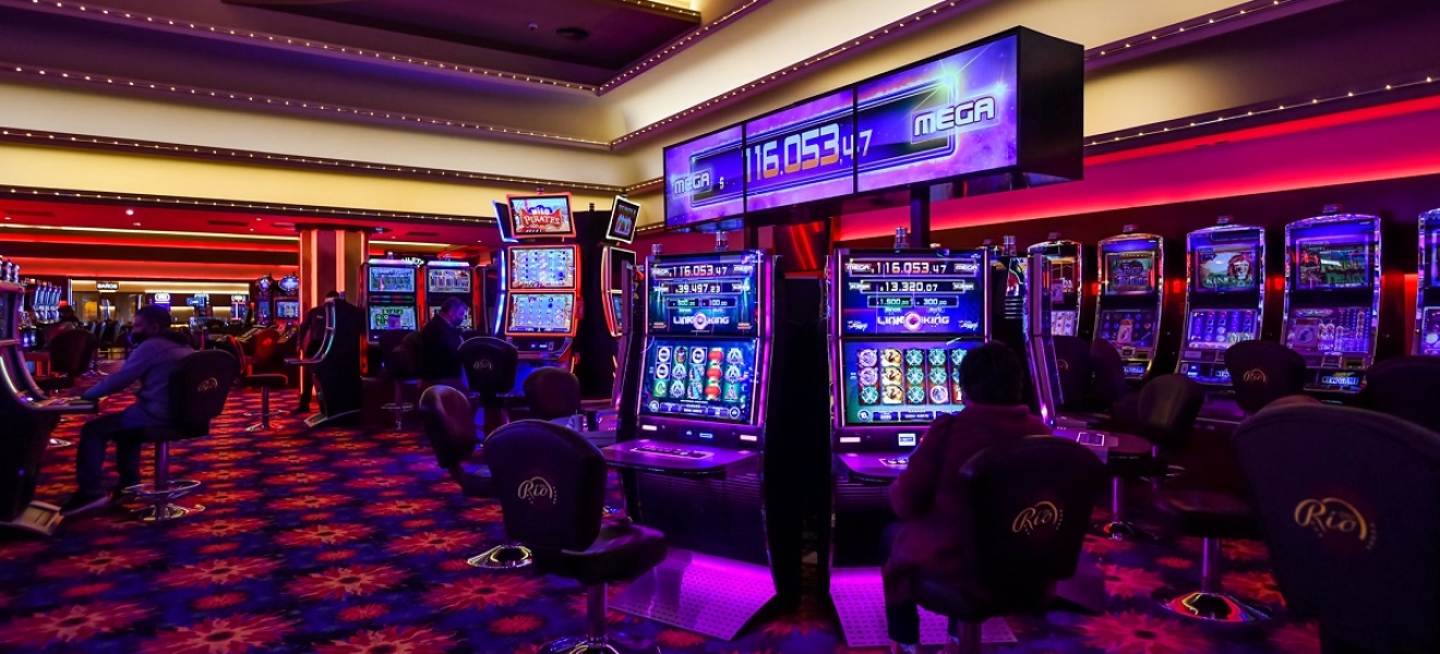 Protesta en el casino de Cipolletti: el sindicato deberá reparar los daños económicos