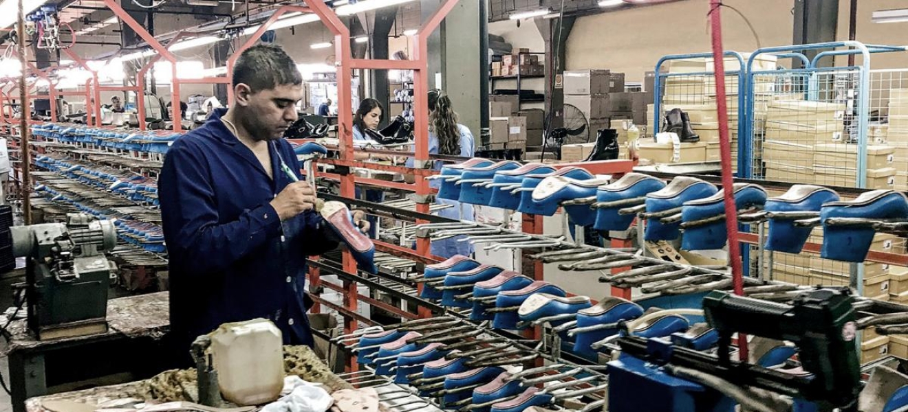 Aprobaron un aumento del 32,2% del salario mínimo: en diciembre será de $156.000