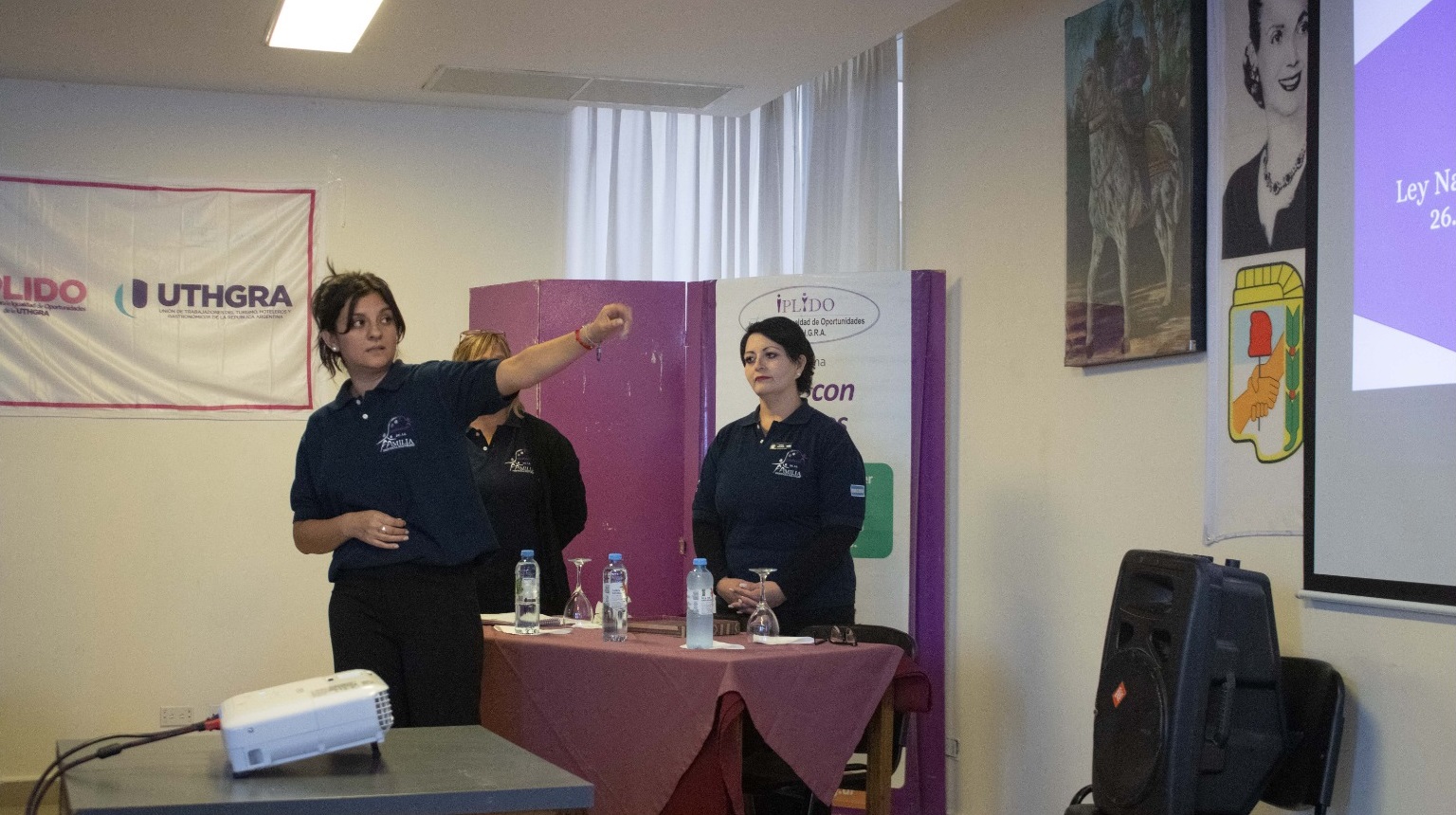 La Comisaría de la Familia capacitó en Bariloche a mujeres de UTHGRA