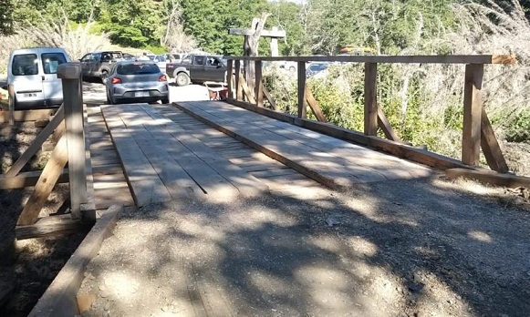 Se habilitó el puente de acceso al paraje Espejo Chico