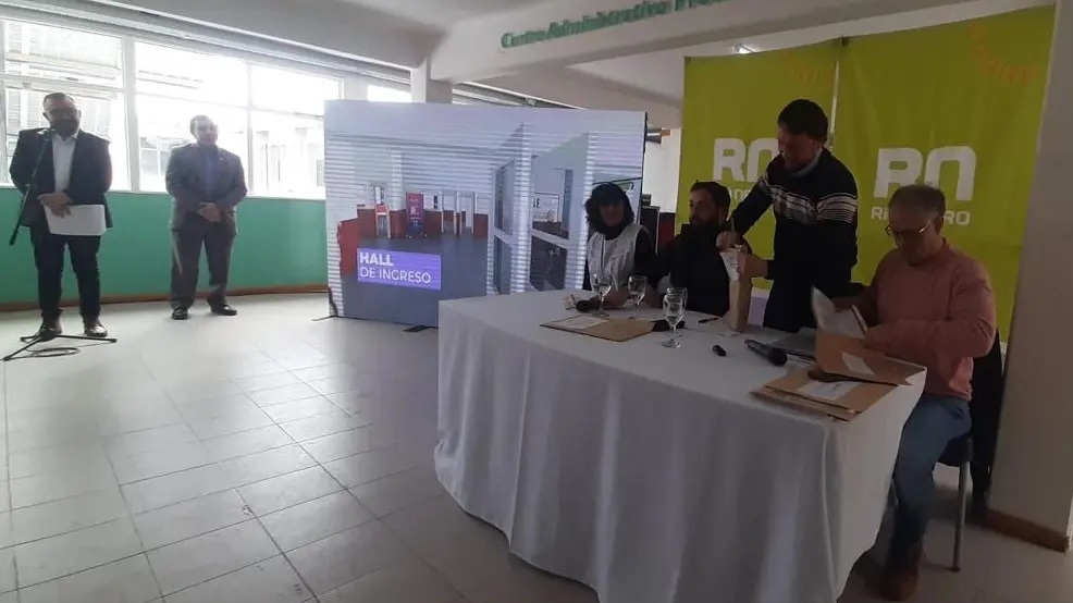 (((video))) Tres ofertas para remodelar la Escuela 295 en Bariloche