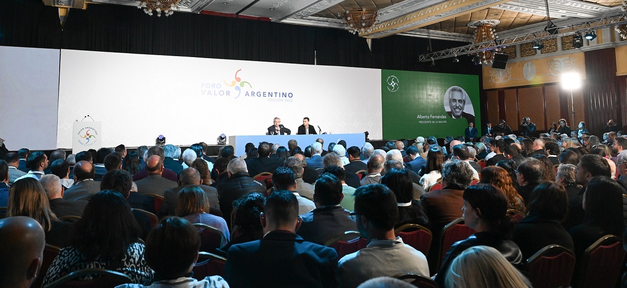 El presidente encabezó un encuentro del sector cooperativo de todo el país