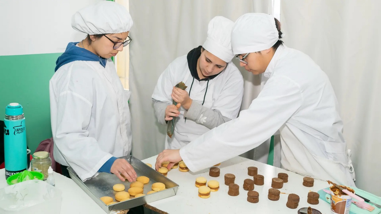 Bariloche: más de 100 talleres laborales gratuitos