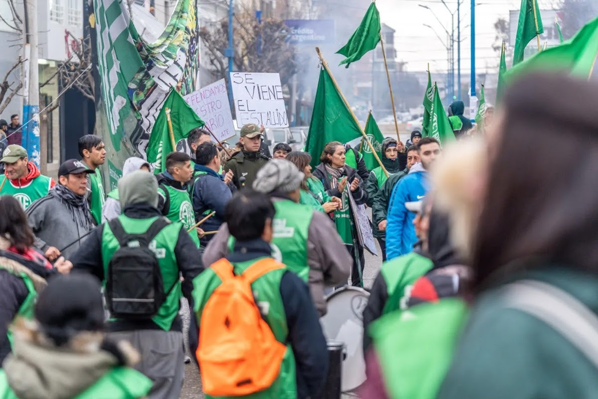 ATE protesta en Rentas y otros organismos de Río Negro