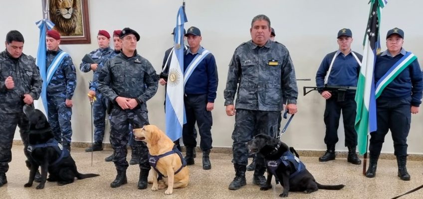 Emotivo acto de retiro para tres canes de la Policía de Río Negro