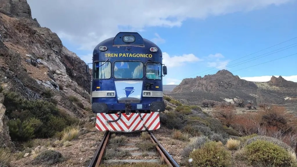 Avanzan los trabajos en las vías para el regreso de Tren Patagónico