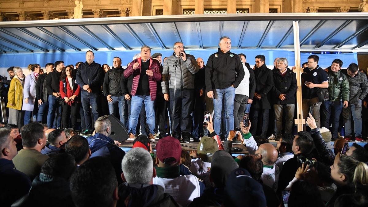 La CGT convocó a una movilización al Congreso para apoyar leyes de Ganancias e IVA