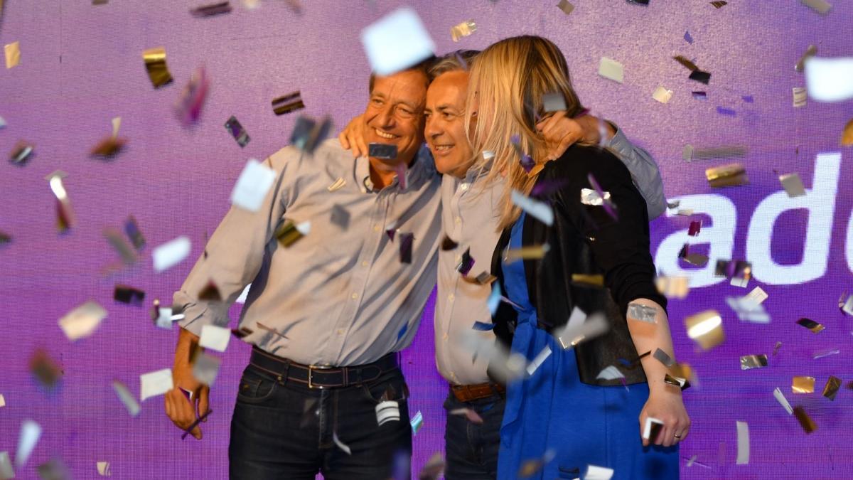 Cornejo ganó y agradeció haber sido electo gobernador de Mendoza por el voto popular