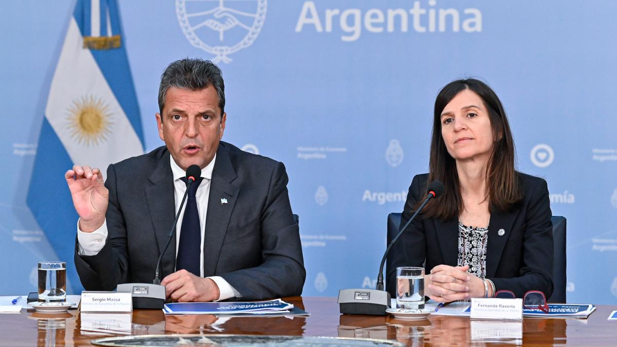 (((video))) Massa y Raverta anunciaron dos bonos de $47.000 para trabajadores informales