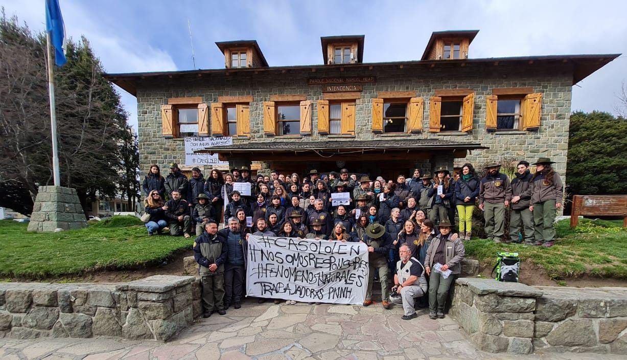 Caso Lolen: Bariloche se sumó a la jornada nacional de apoyo a guardaparques procesados