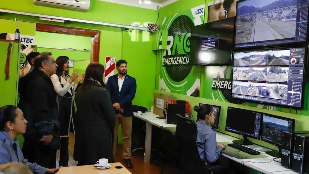 (((video))) Dina Huapi: ya funcionan 10 nuevas cámaras de monitoreo