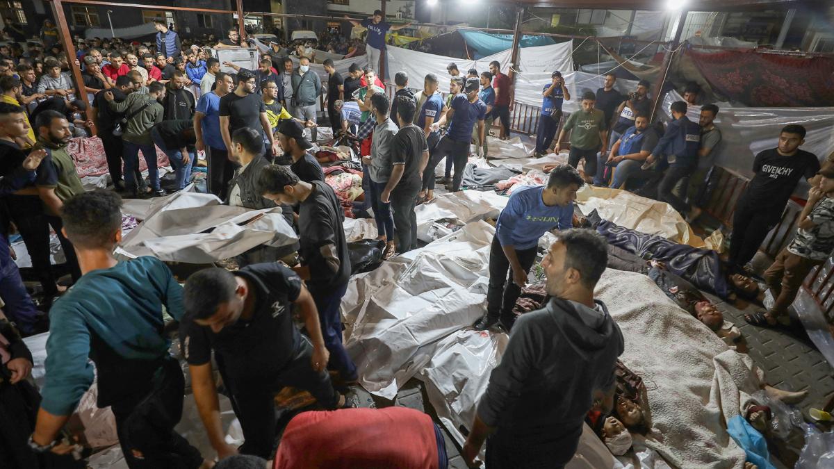 Al menos 200 muertos por un bombardeo que destruyó un hospital en Franja de Gaza