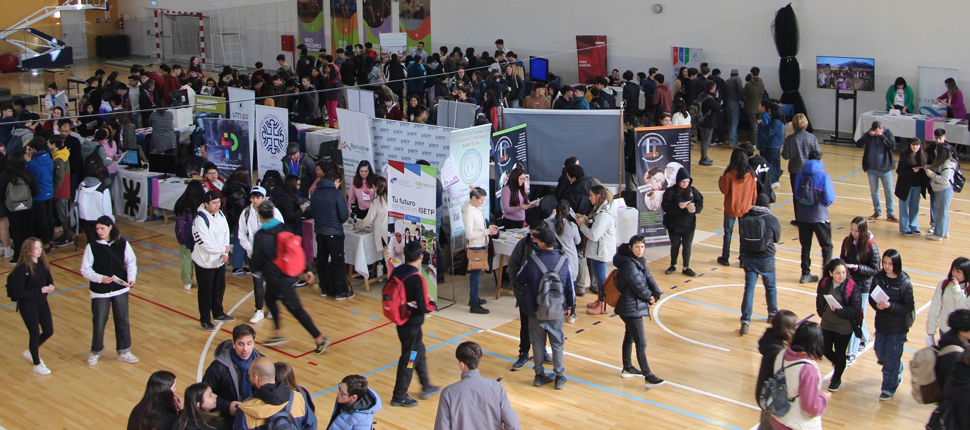 Estudiá en la UNCo Bariloche: El 1° de noviembre empiezan las preinscripciones 2024