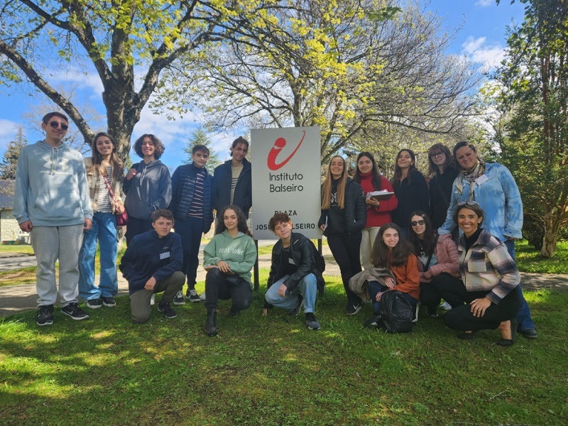 Catorce estudiantes de todo el país recorrieron el Balseiro durante una semana