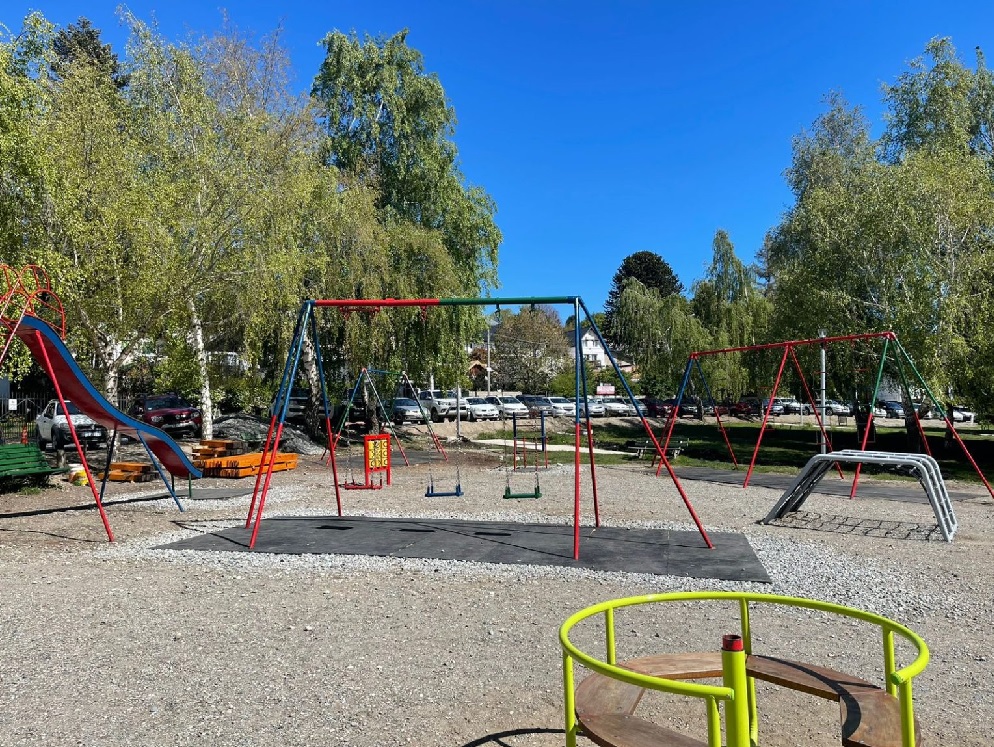 Ecotasa Bariloche: continúa la reforma y mejora integral de la plaza Belgrano