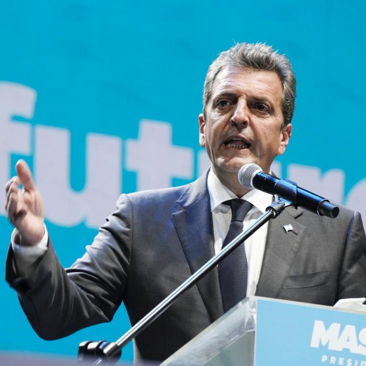 Gobernador de Chubut acompañó a Massa en los 10 acuerdos para el futuro de Argentina