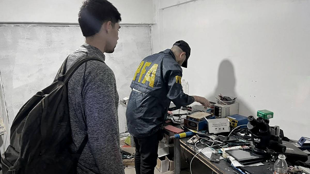 (((video))) Cayó banda acusada de 30 amenazas de bomba: Somos un grupo terrorista