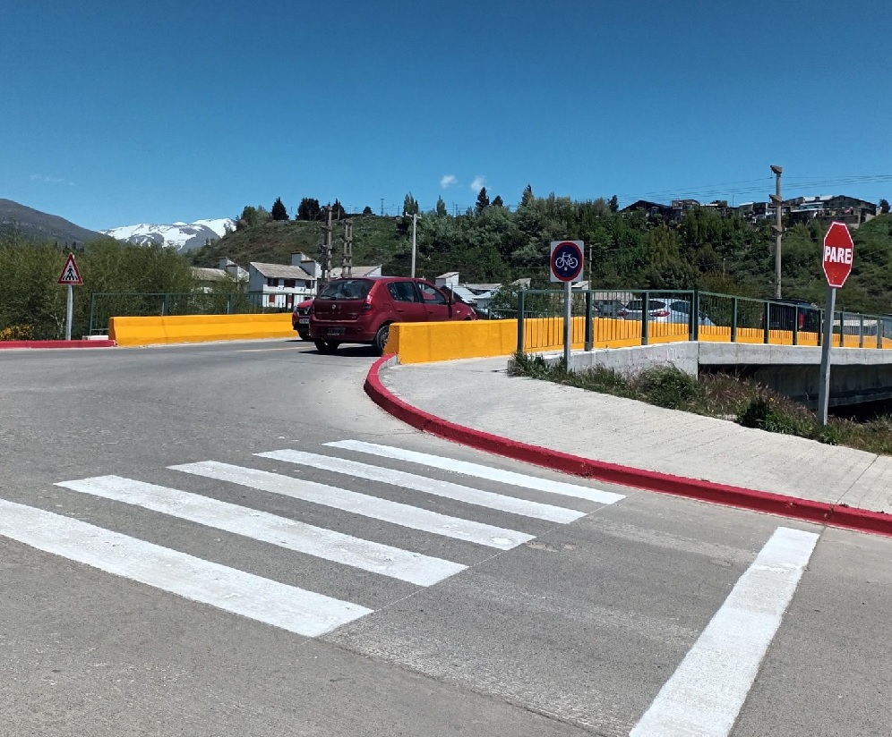 El Municipio de Bariloche continúa con la demarcación vial en diferentes puntos de la ciudad