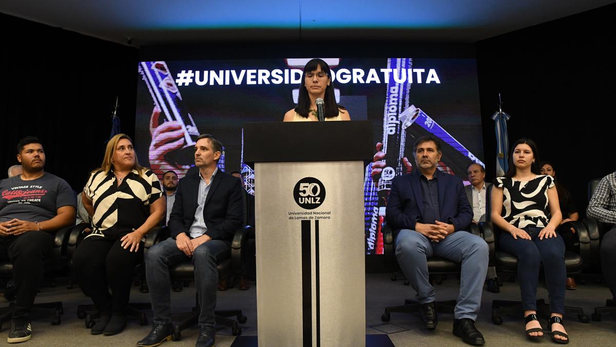 (((video))) Universidades nacionales de todo el país realizan actos en defensa de la educación pública