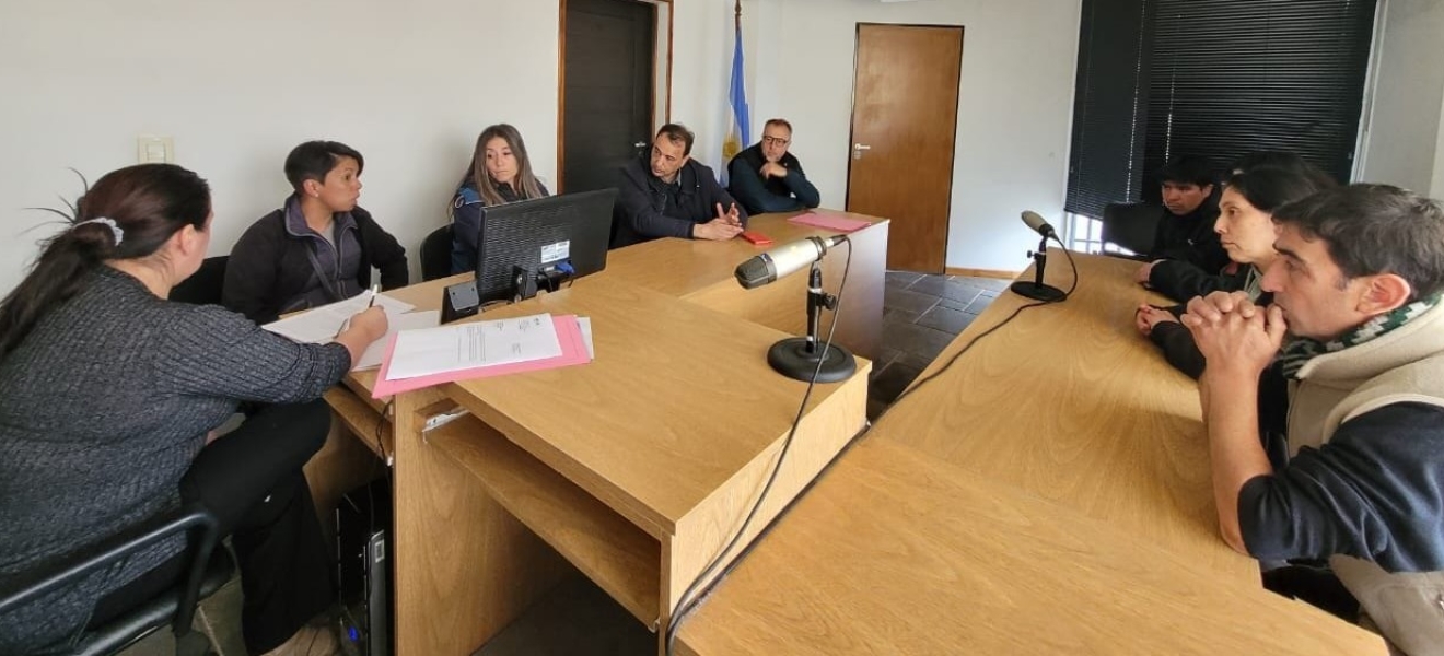 (((video))) Bariloche: Amparo por la falta de gas en Escuela Hogar 245 de Villa Llanquín