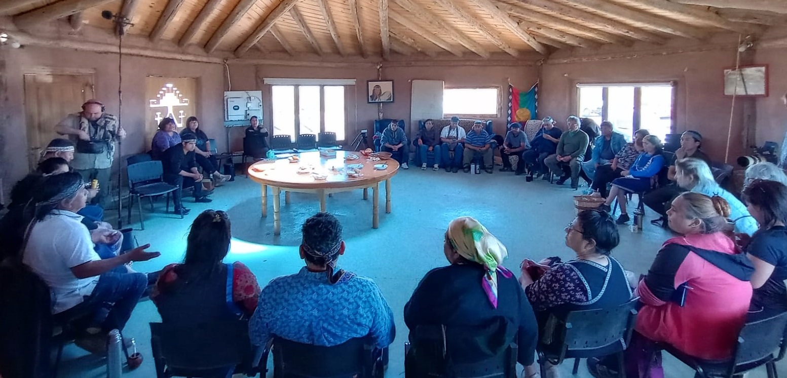 Mapuche de Neuquén rechazaron una posible privatización de los medios públicos