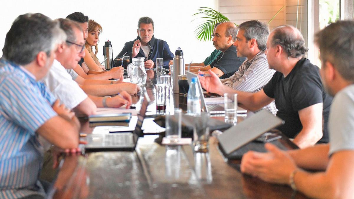 Massa avanzó con reuniones de trabajo para la agenda de transición