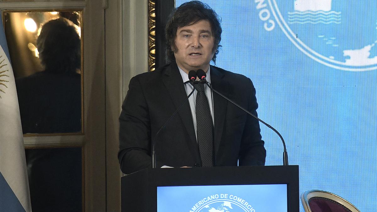 Milei dijo que Luis Caputo está en condiciones de ser el ministro de Economía