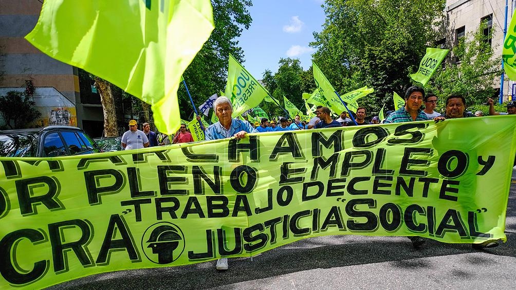 La Uocra se declaró en alerta por los anuncios de Milei sobre la obra pública