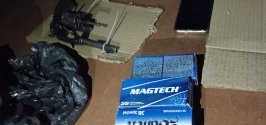 Bariloche: un sujeto portaba un arma, proyectiles y cargadores en una mochila