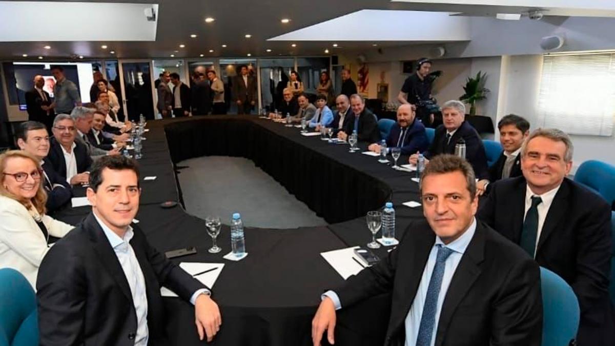 Massa se reunió con gobernadores para avanzar en el pago de sueldos y aguinaldos