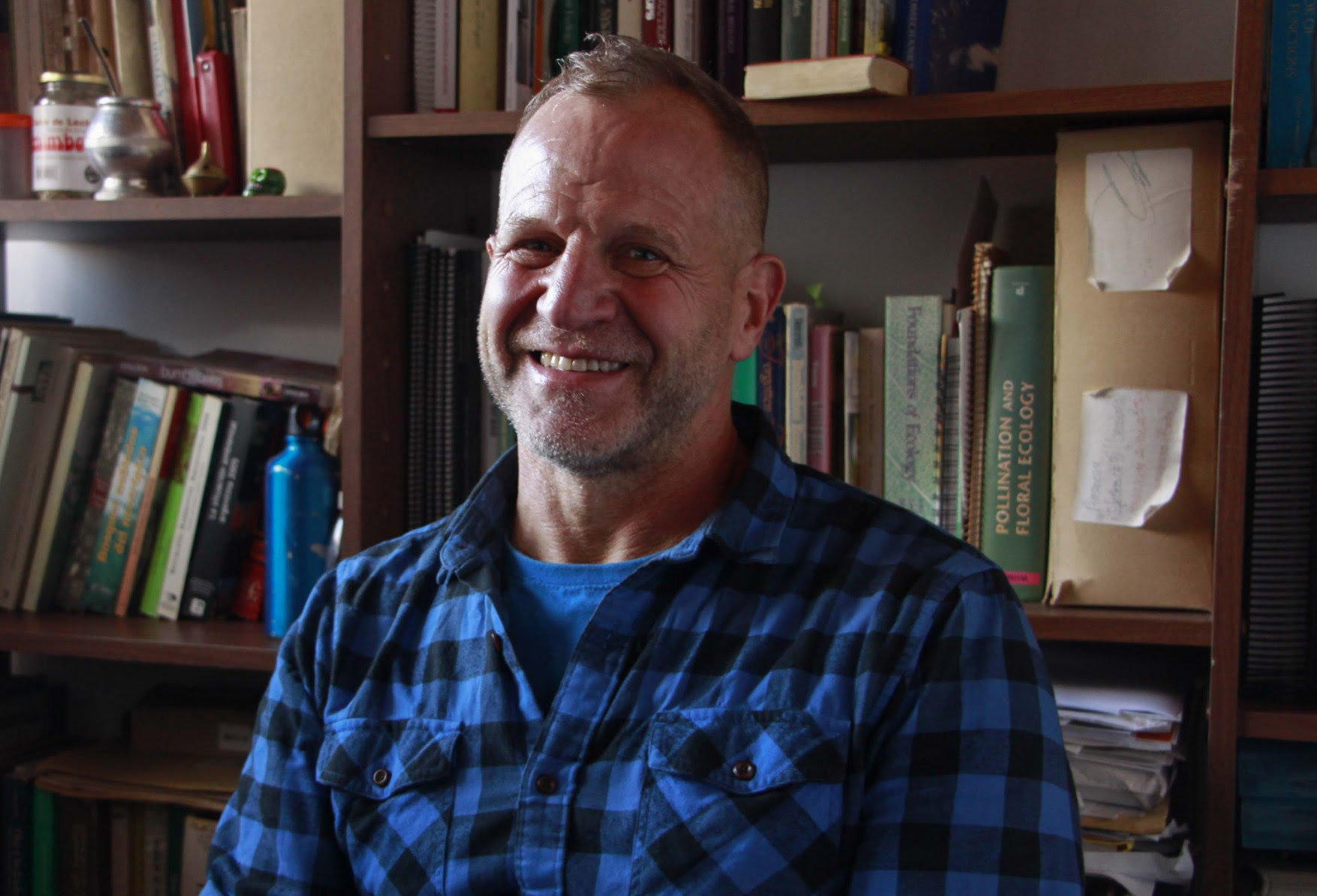 Profesor de la UNCo Bariloche e investigador del CONICET ganó el Premio Houssay Trayectoria 2023