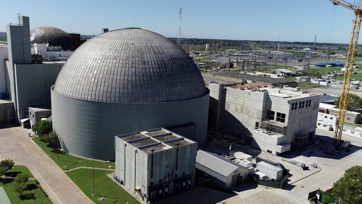 (((video))) Atucha I, la primera central nuclear de la región, cumple 50 años y busca operar otros 25