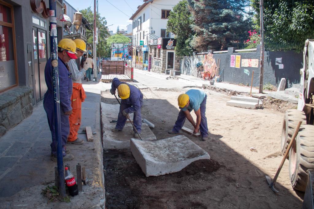 Bariloche: retoman los trabajos de repavimentación en Juramento