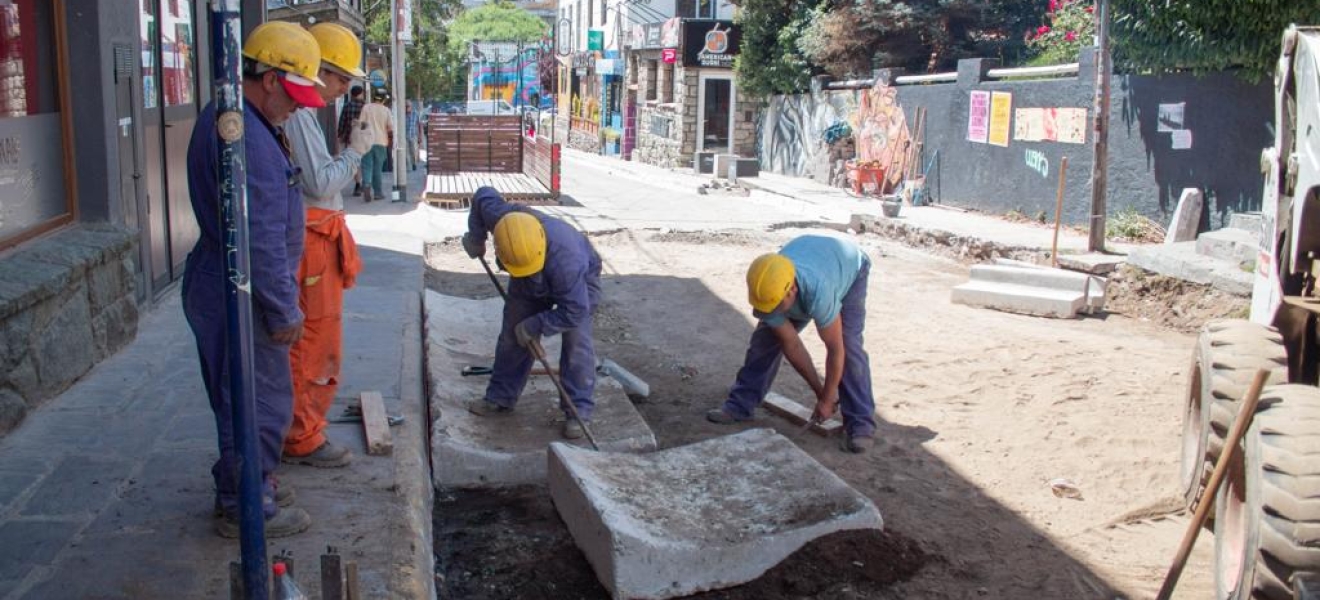 Bariloche: retoman los trabajos de repavimentación en Juramento