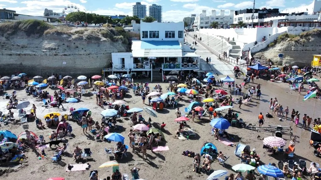 ¿Cómo está posicionado Las Grutas entre los destinos nacionales de playa?