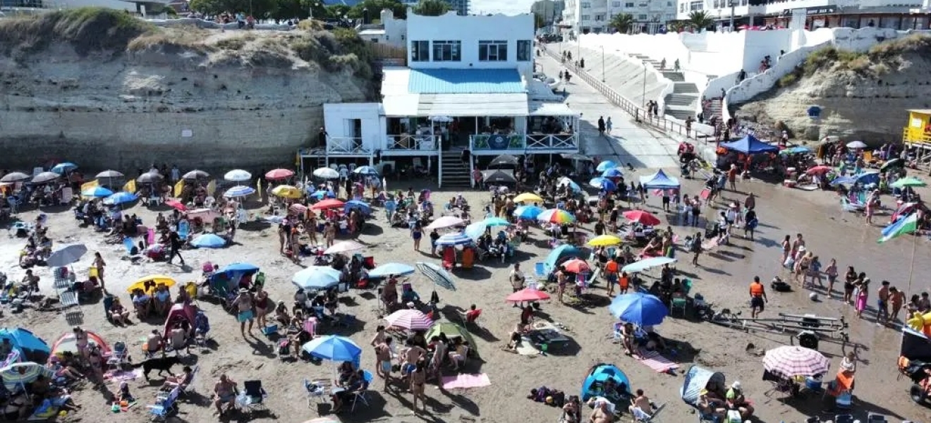 ¿Cómo está posicionado Las Grutas entre los destinos nacionales de playa?