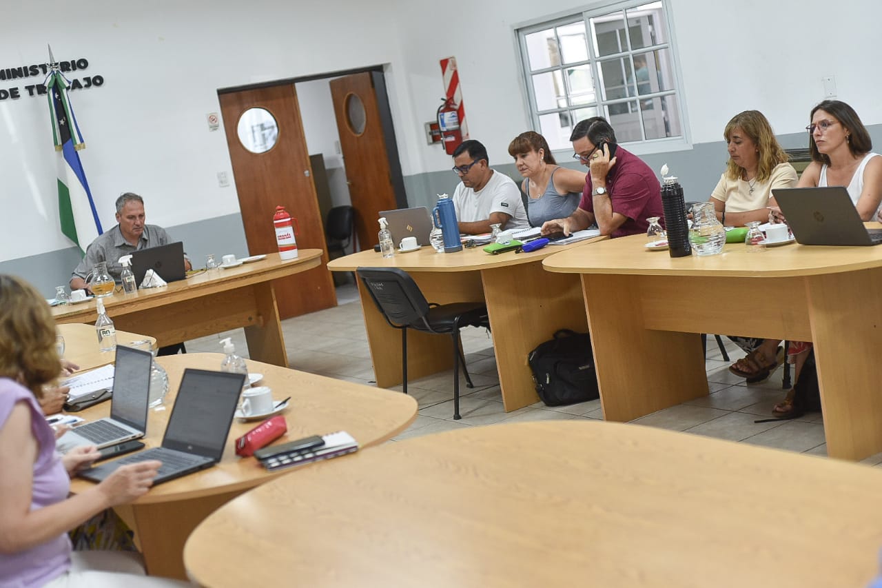 (((video))) Docentes de Rio Negro analizaran en un congreso la propuesta salarial