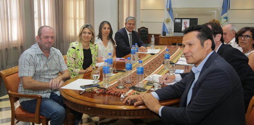 El gobernador de Neuquén se reunió con legisladores nacionales de todos los bloques por la Ley Ómnibus