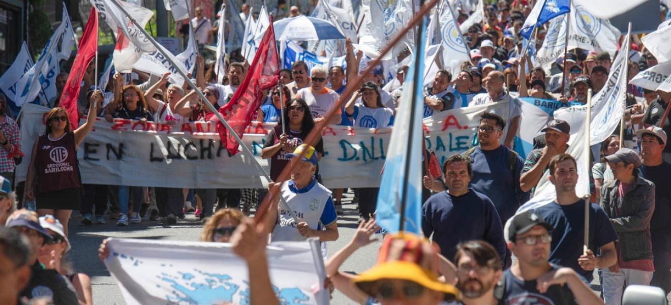 Multitudinarias marchas en las principales ciudades rionegrinas