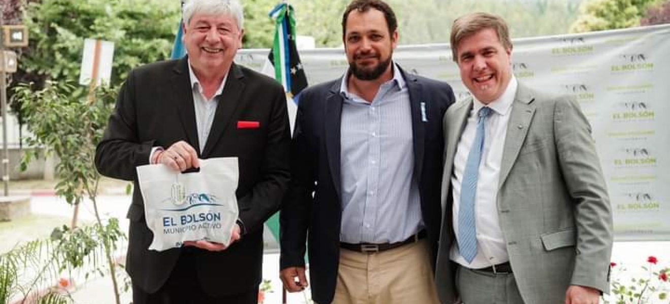 El Intendente de Bariloche participó del 98°aniversario de El Bolsón